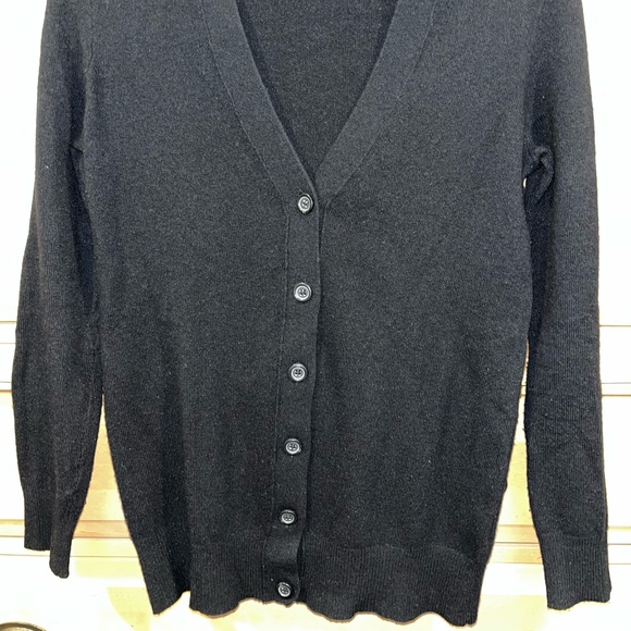 J. Crew women’s black 6 button Cardigan sweater size xxs - Picture 3 of 9